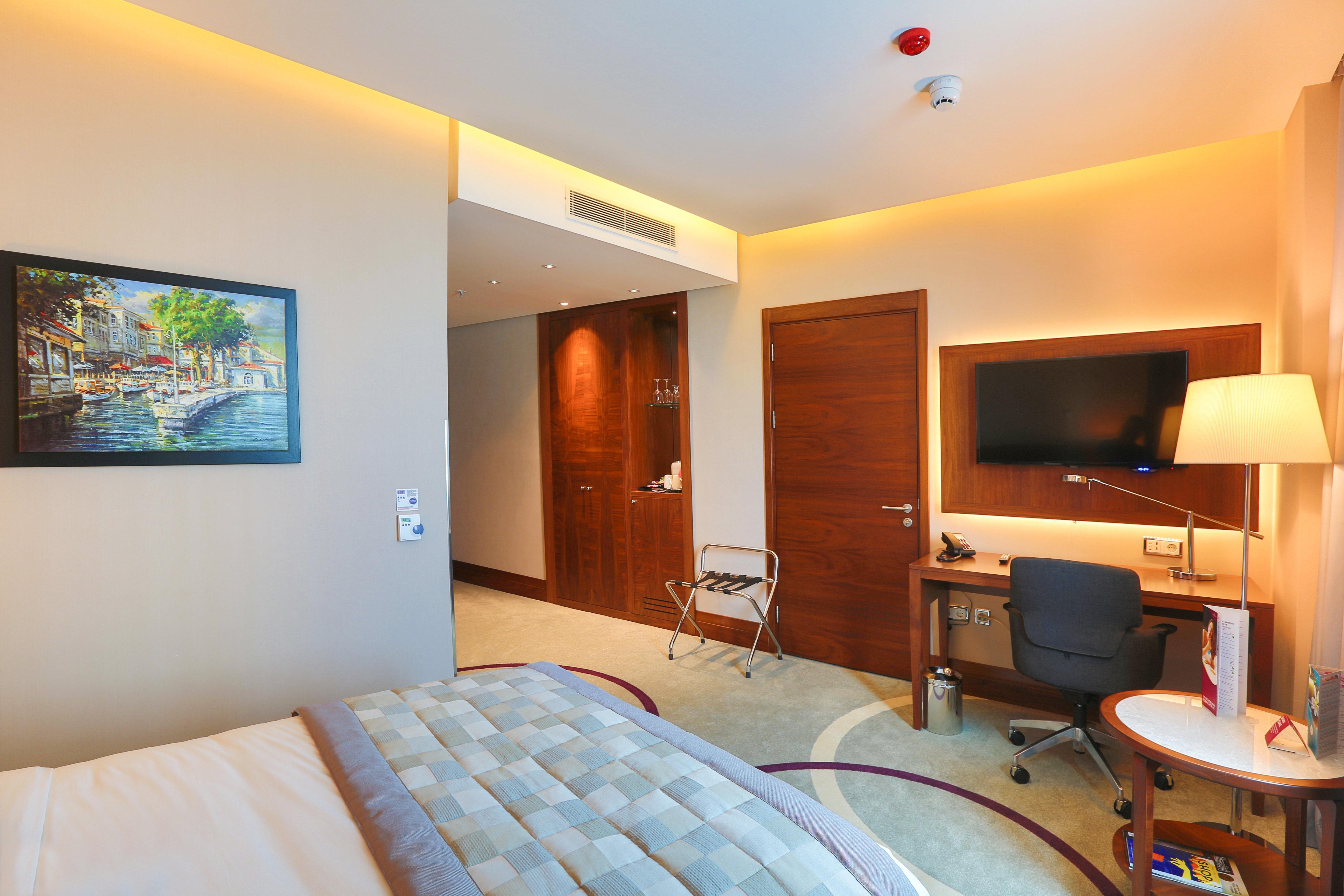Crowne Plaza Istanbul Oryapark By Ihg Hotel Ngoại thất bức ảnh